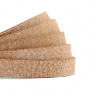 Gli articoli in vera pelle e vera pelle scamosciata  Pelle DQ 10mm piatta