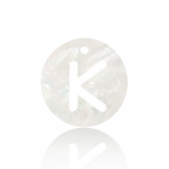 Pendenti di conchiglia prodotti speciali lettera K bianco (colore naturale)