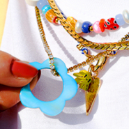 Set di ispirazione Crea collane robuste e colorate con perle di conchiglia e polimero