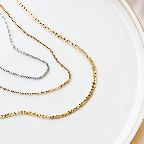 Ecco come incorporare i gioielli in acciaio inossidabile nella tua collezione