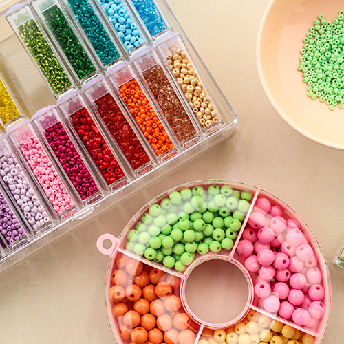 Contenitori per gioielli per riporre tutte le perline e i componenti